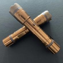 H7 手电式野狼驱赶器